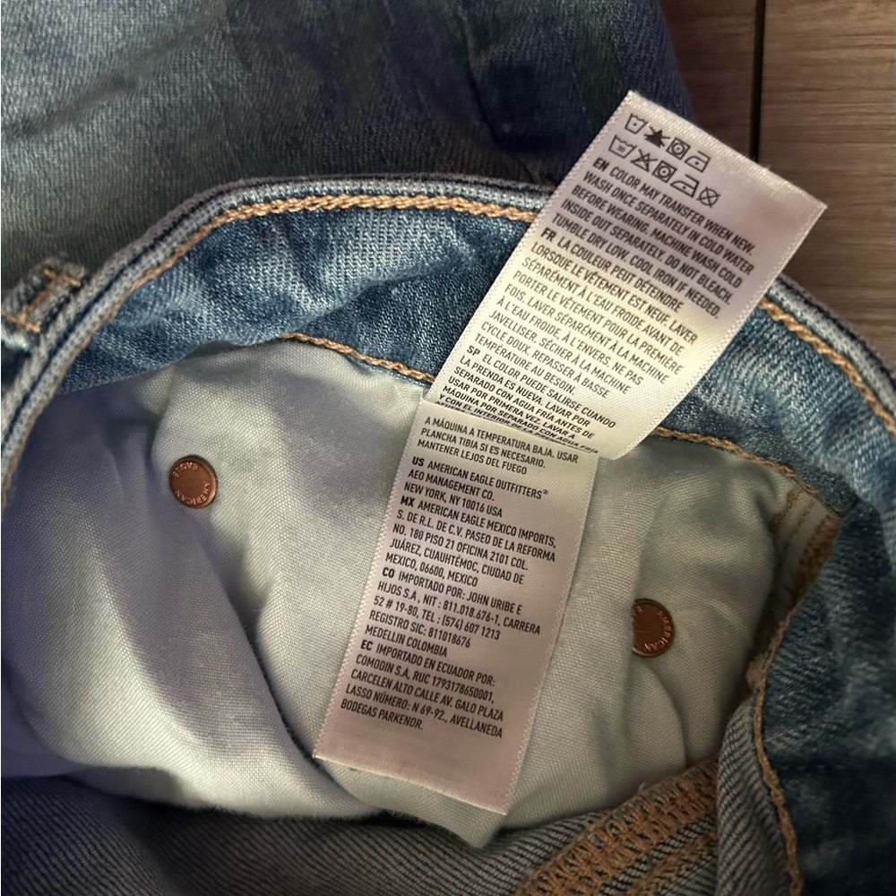 American Eagle Dreamy Drape Stretch Super High-Waisted Baggy Wide-Leg Jean, 20 - Picture 11 of 13